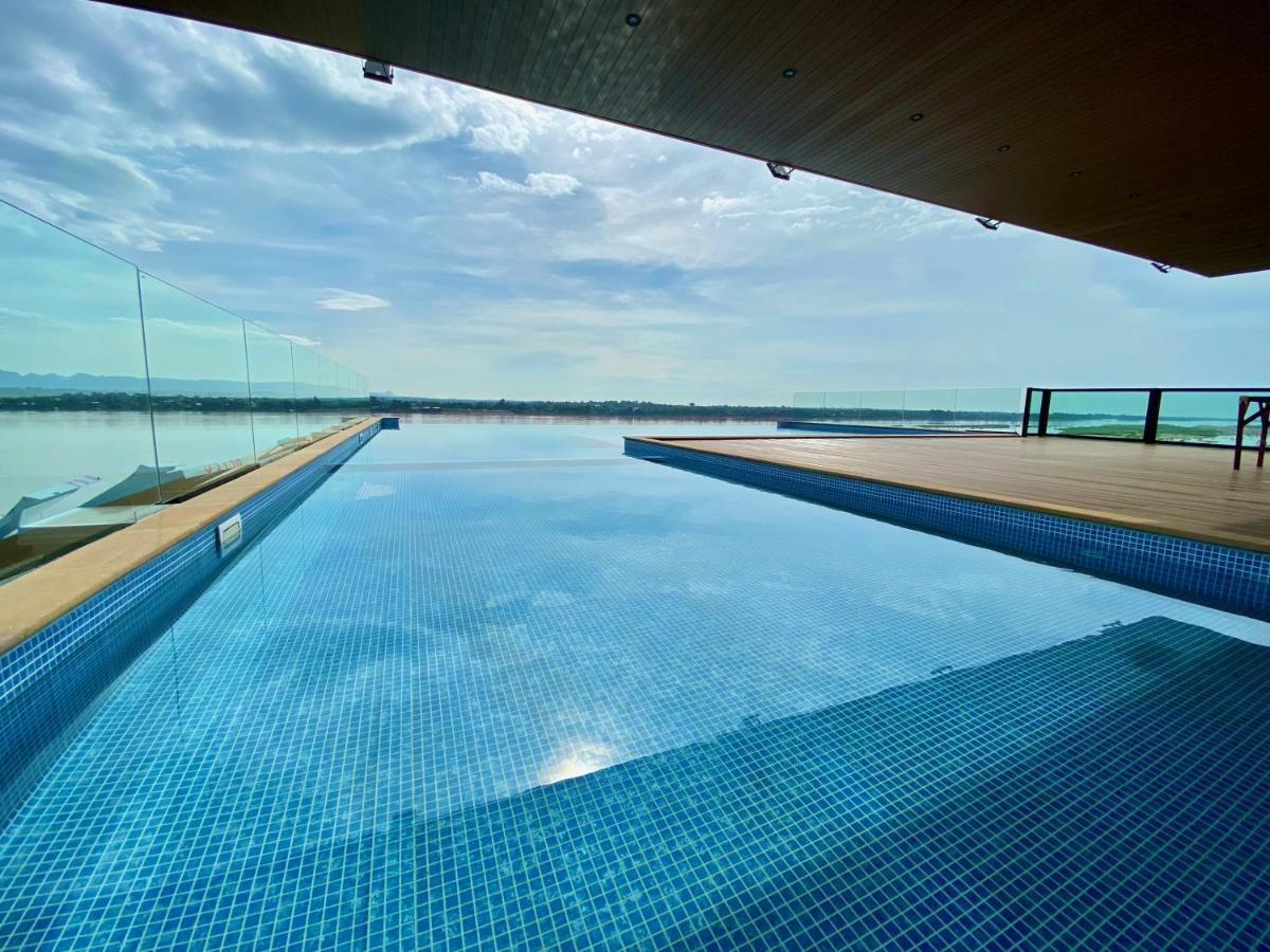 Siri Regent Hotel Nakhon Phanom Extérieur photo